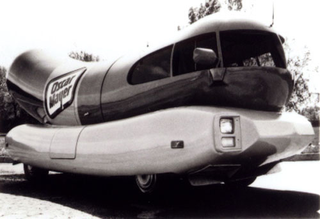 Illustration for article titled Ten-Pack Of Dogs: History Of The Wienermobile